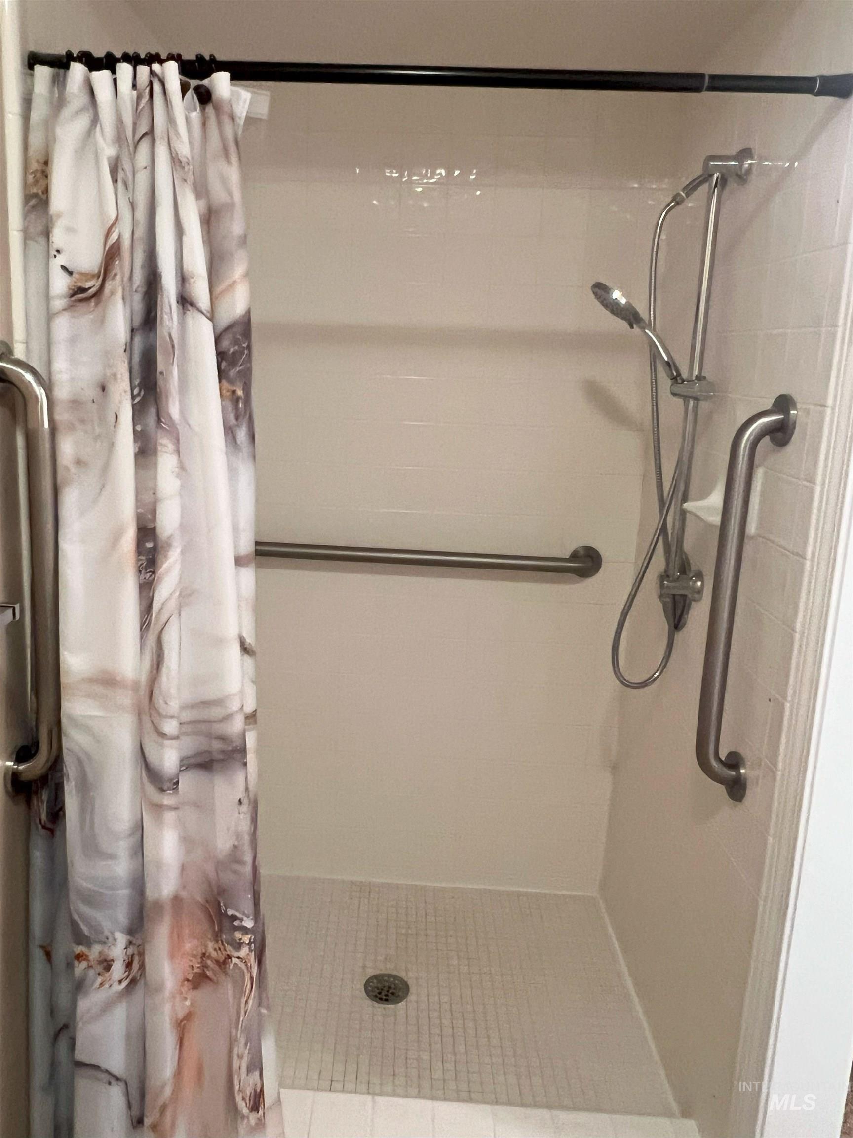 property viewer photo 20