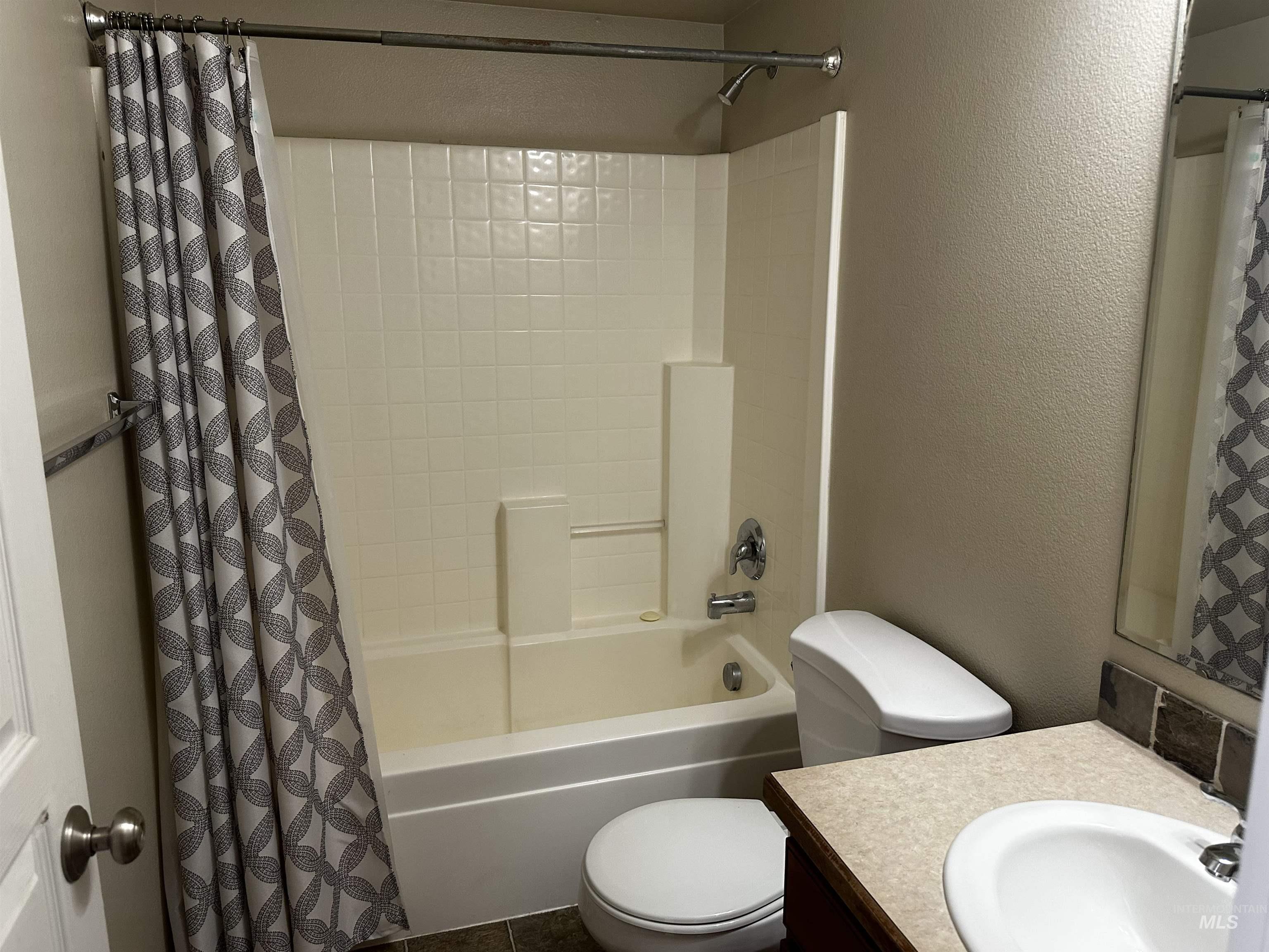 property viewer photo 12