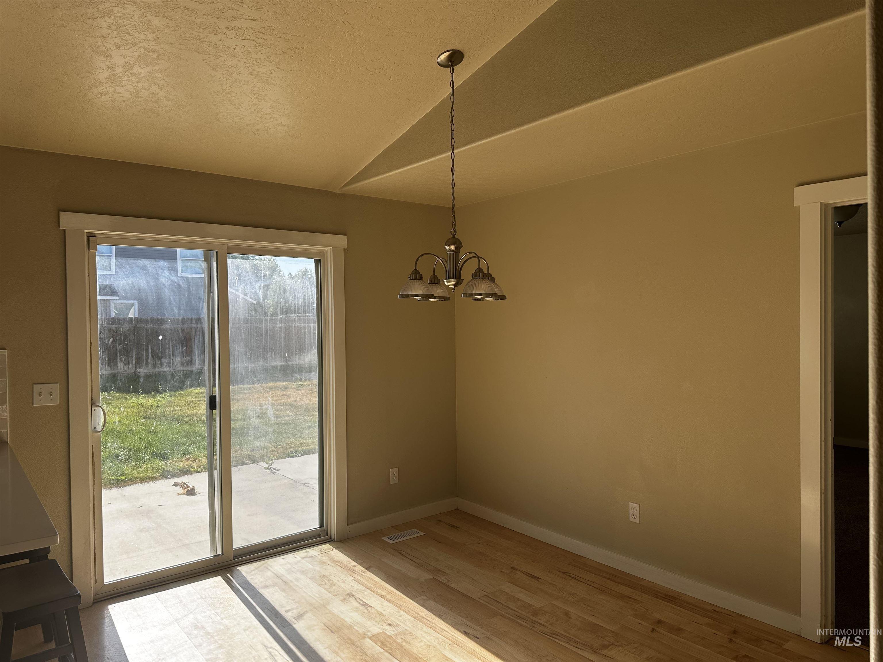 property viewer photo 2