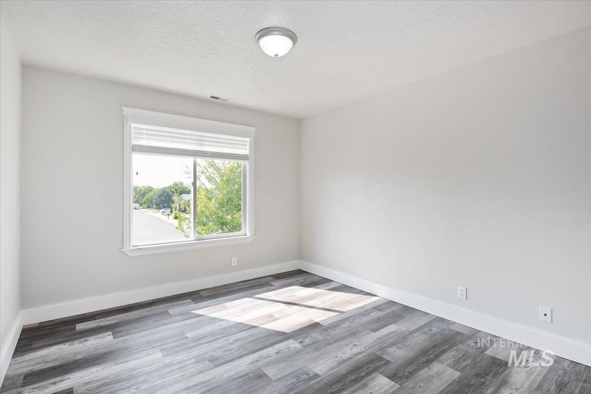 property viewer photo 24