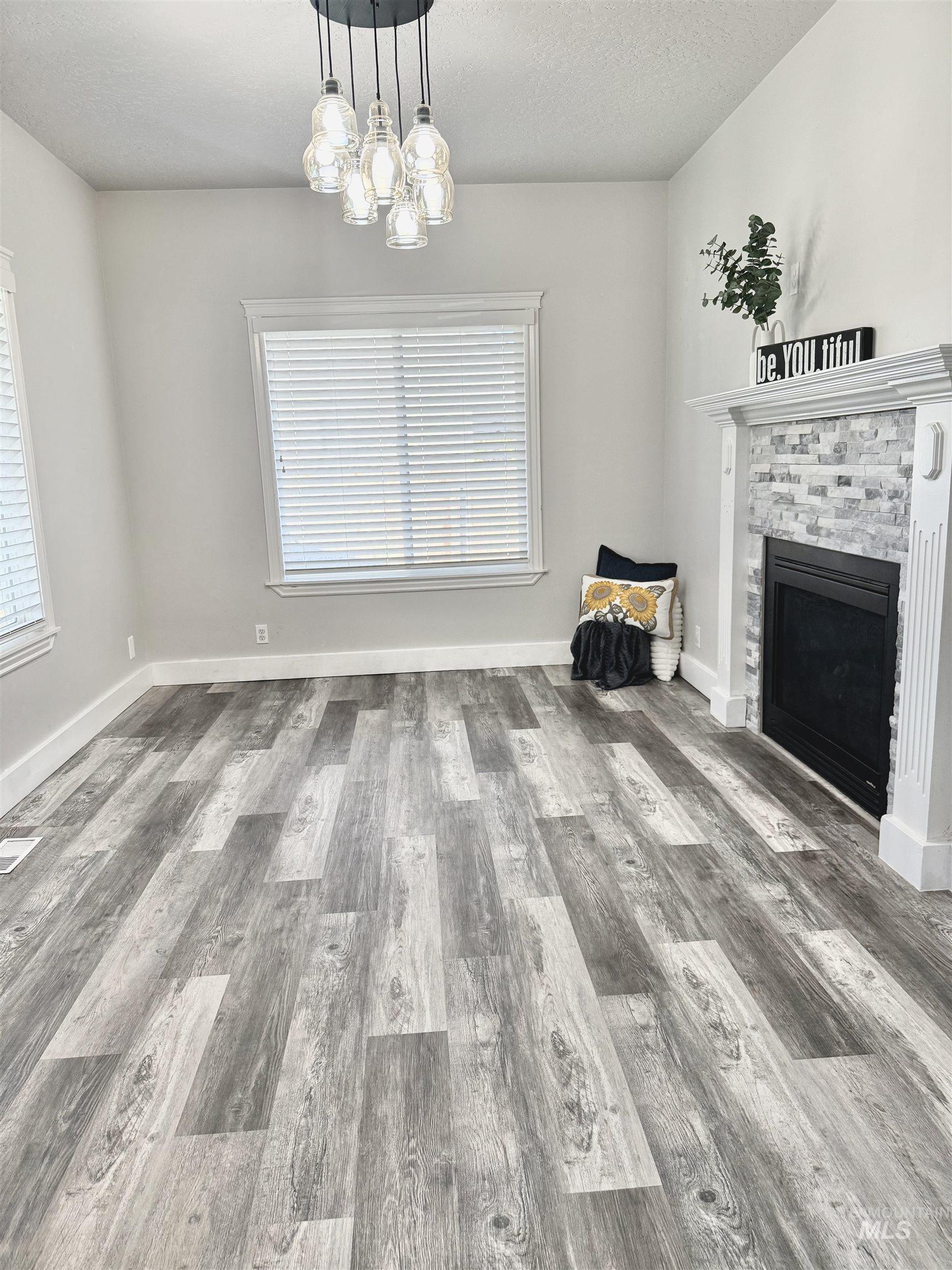 property viewer photo 5