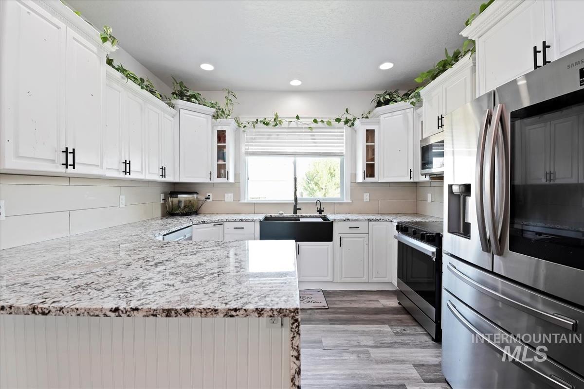 property viewer photo 9