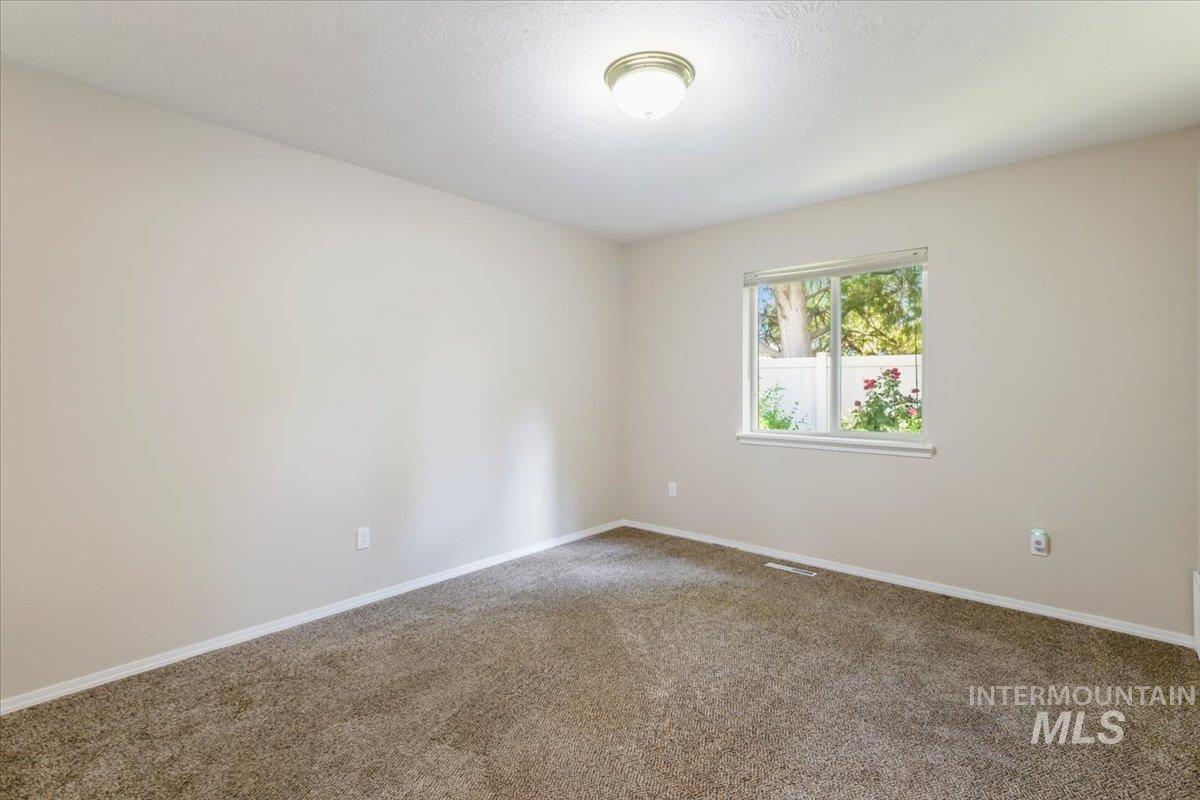 property viewer photo 11