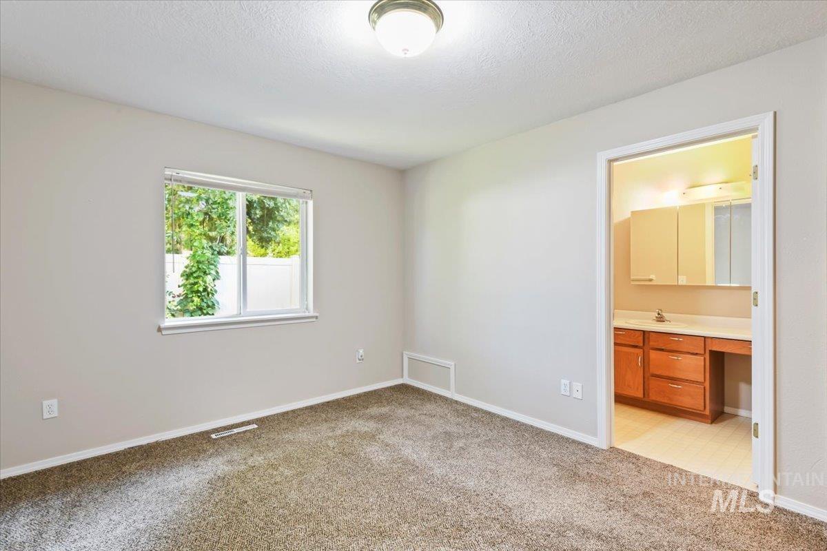 property viewer photo 12