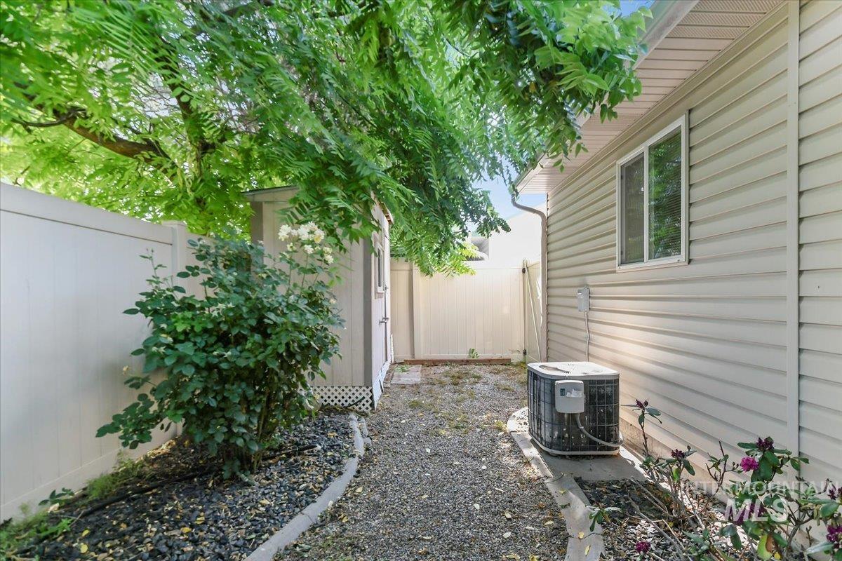 property viewer photo 18