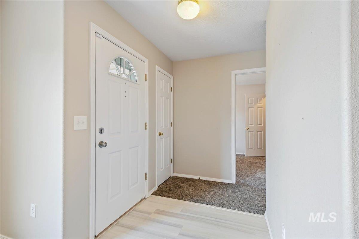 property viewer photo 3