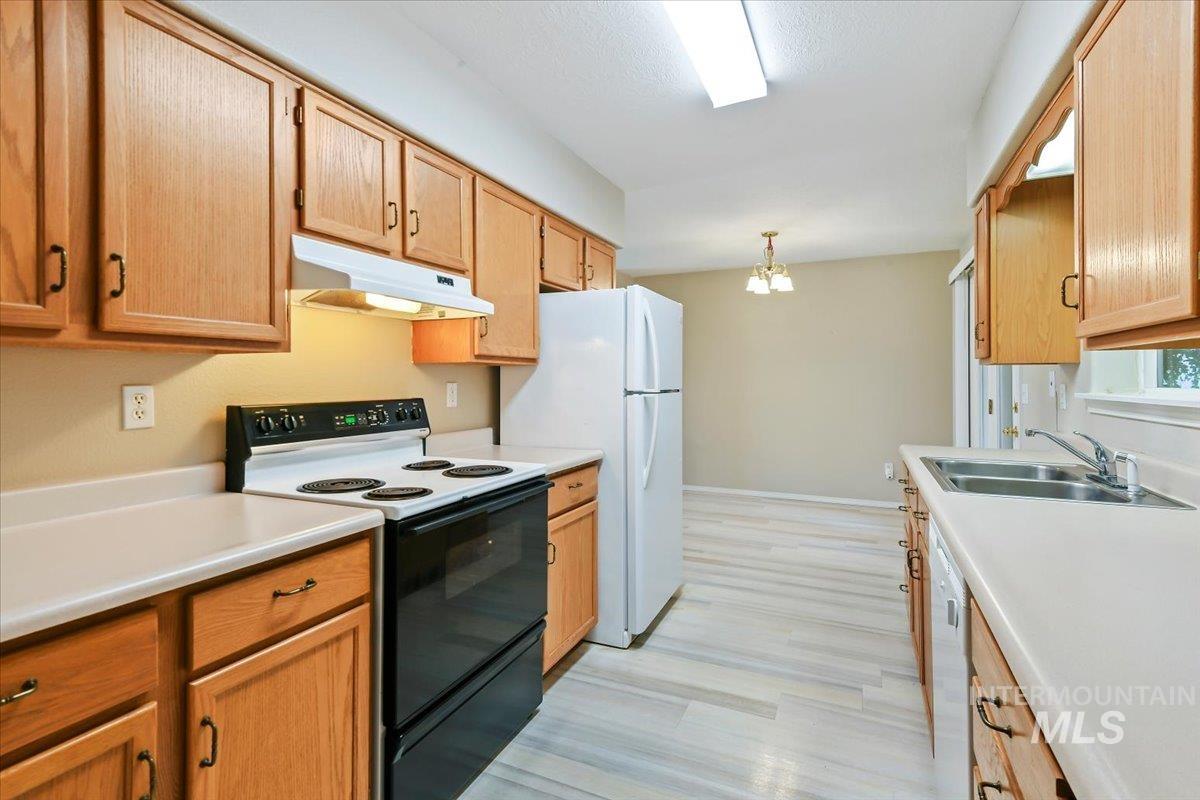 property viewer photo 9
