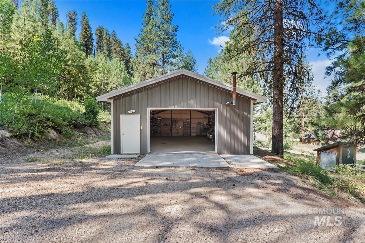 main property photo 39