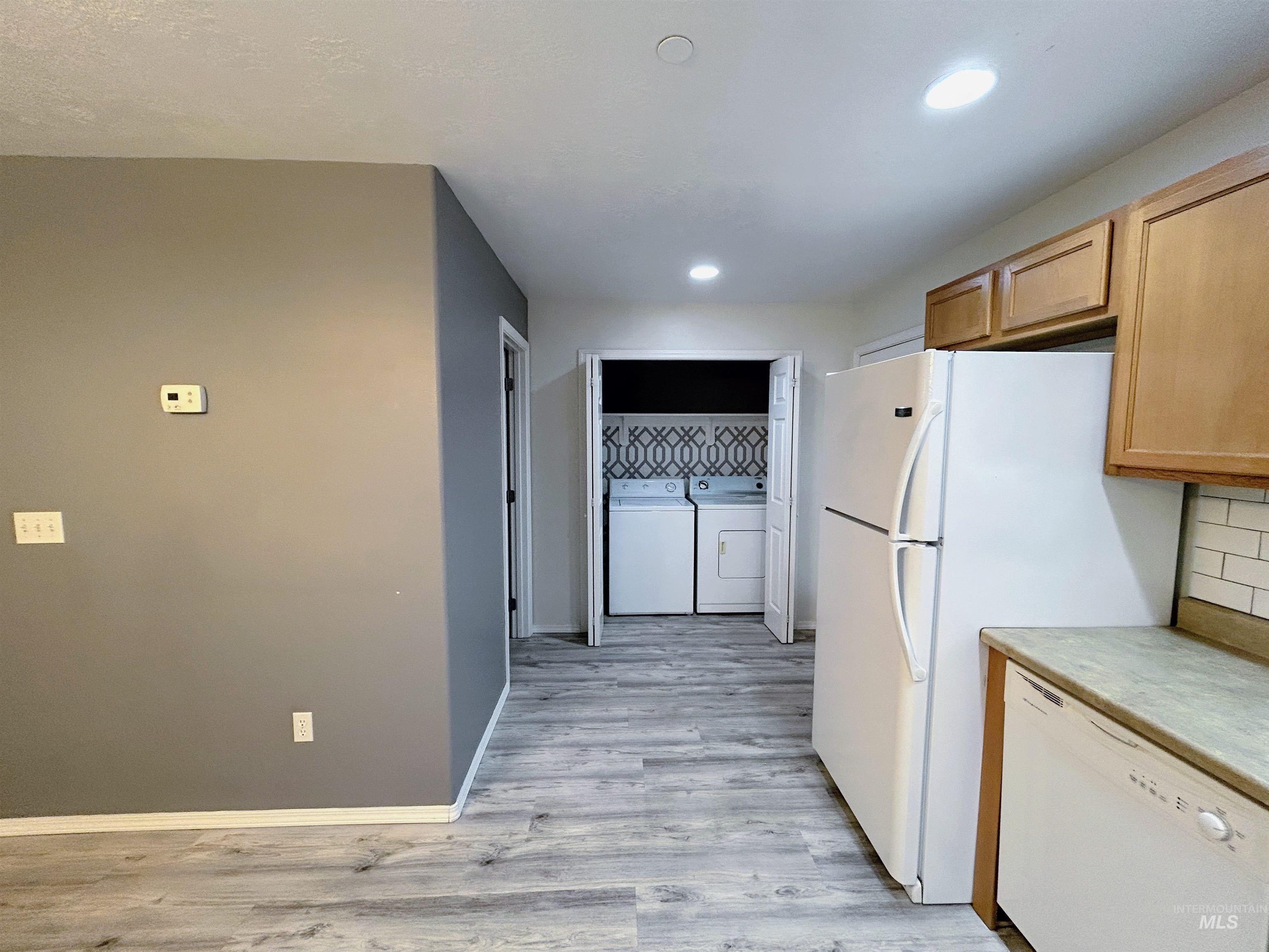 property viewer photo 3