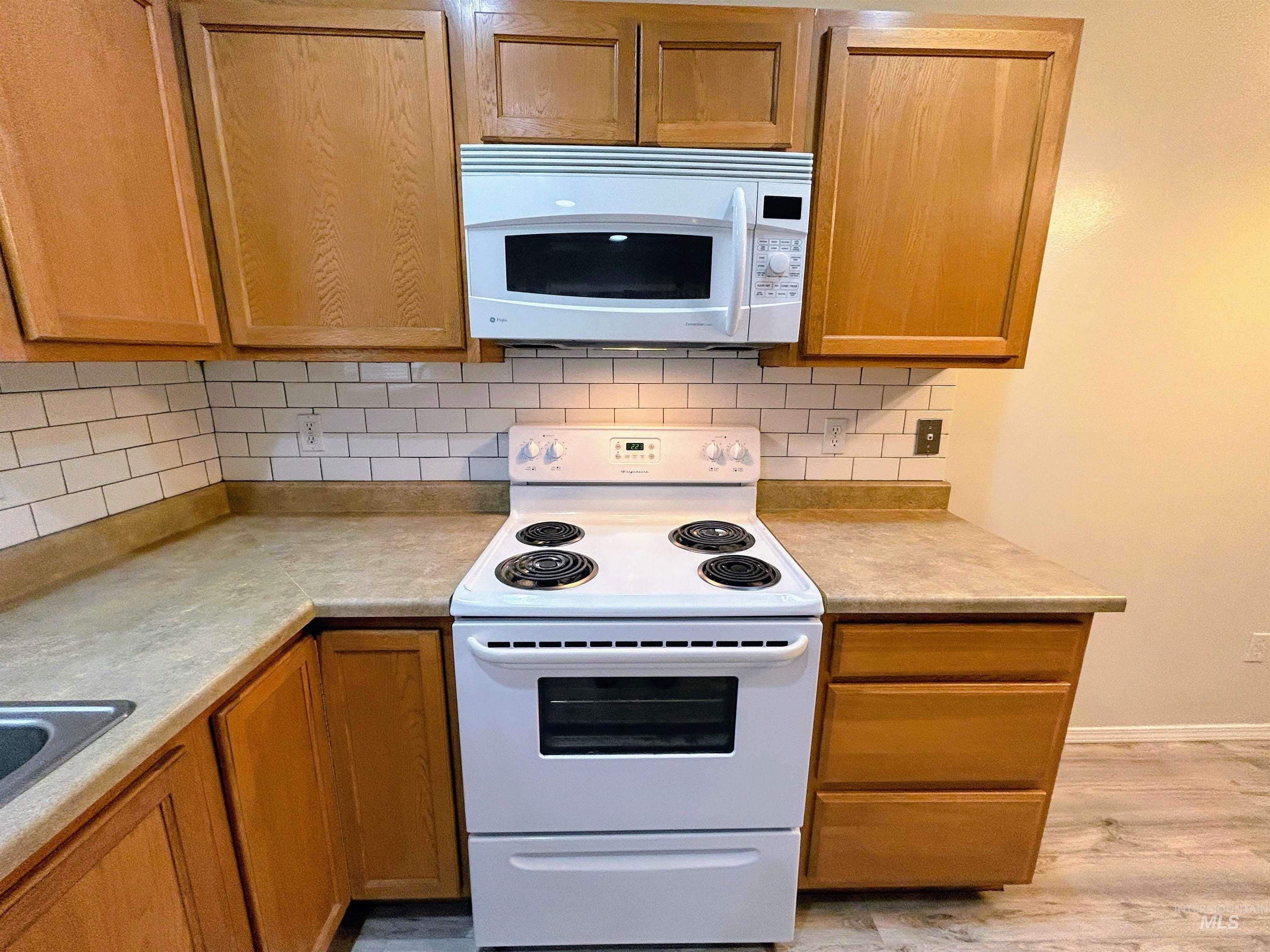 property viewer photo 6