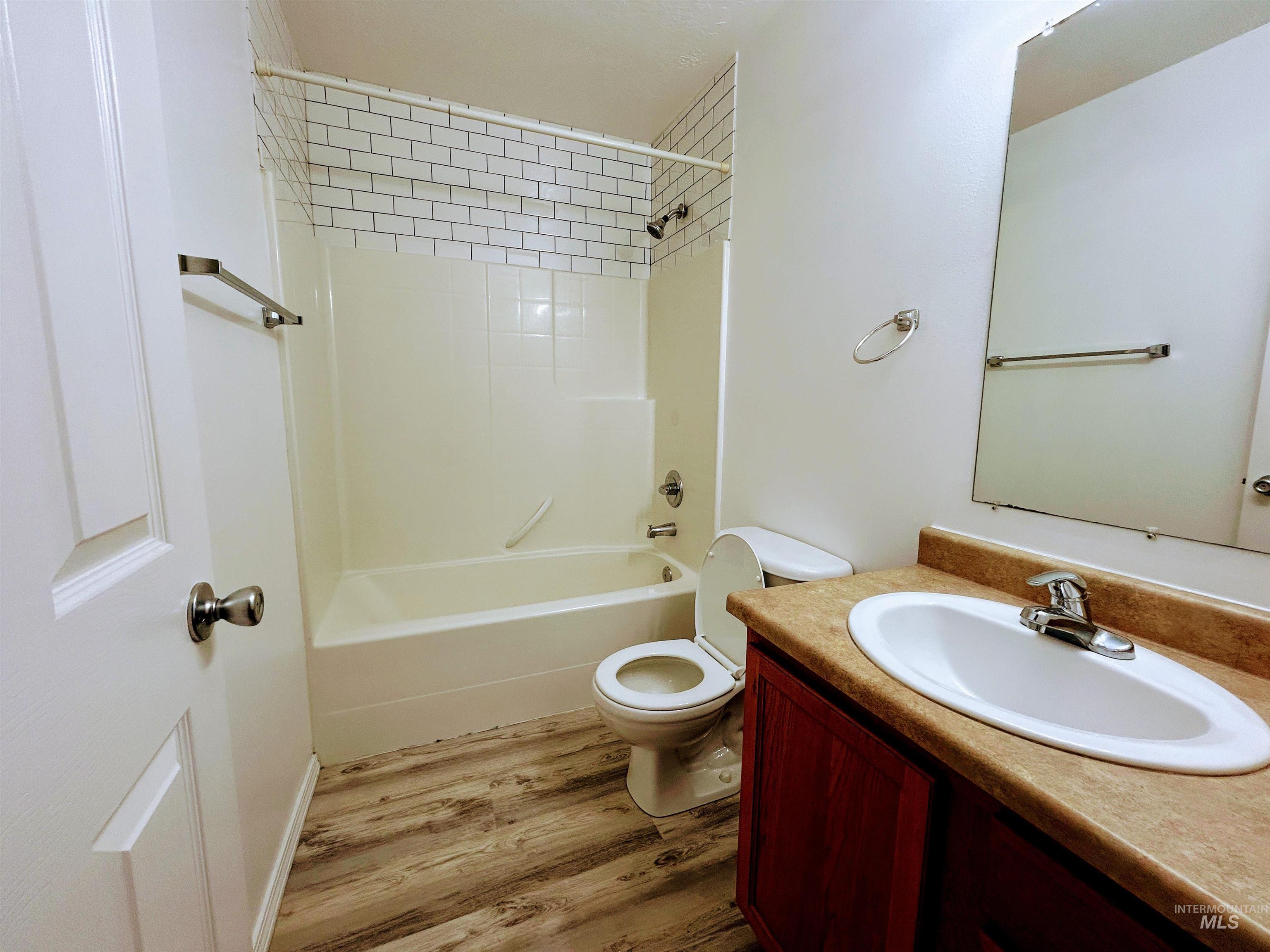 property viewer photo 9
