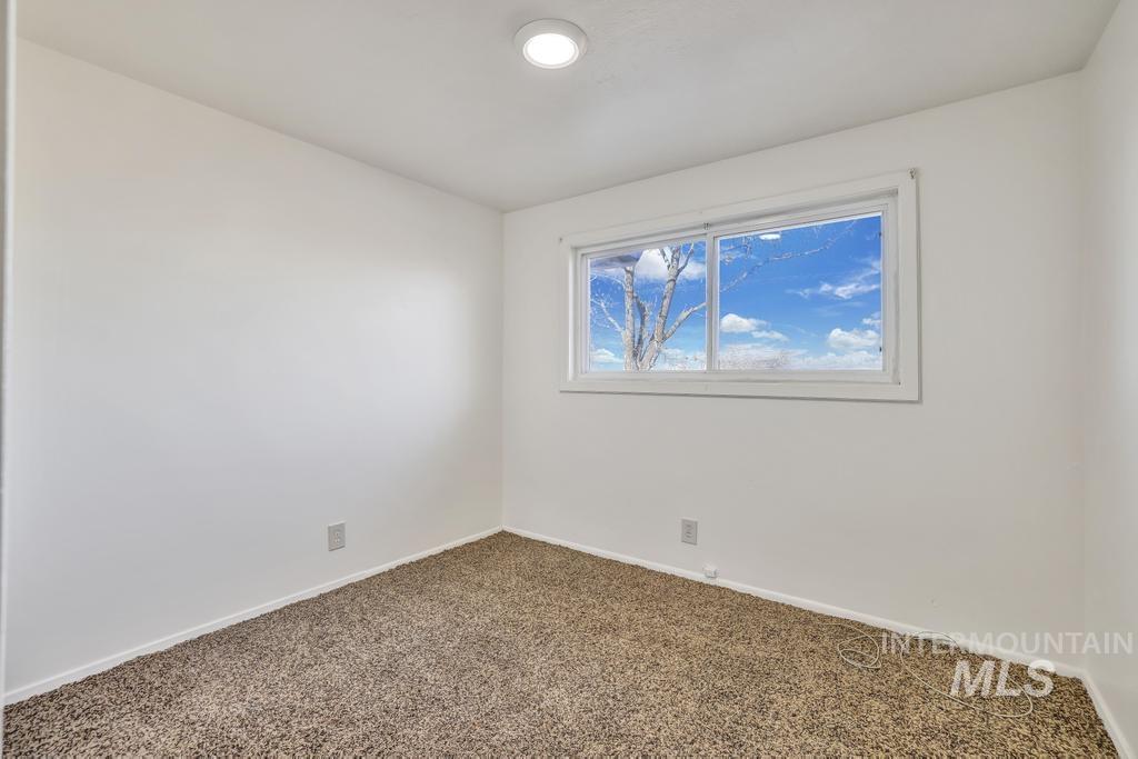 property viewer photo 16