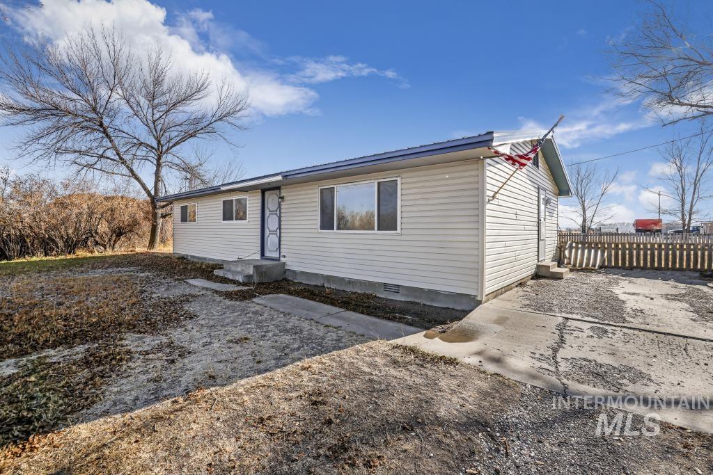 property viewer photo 2