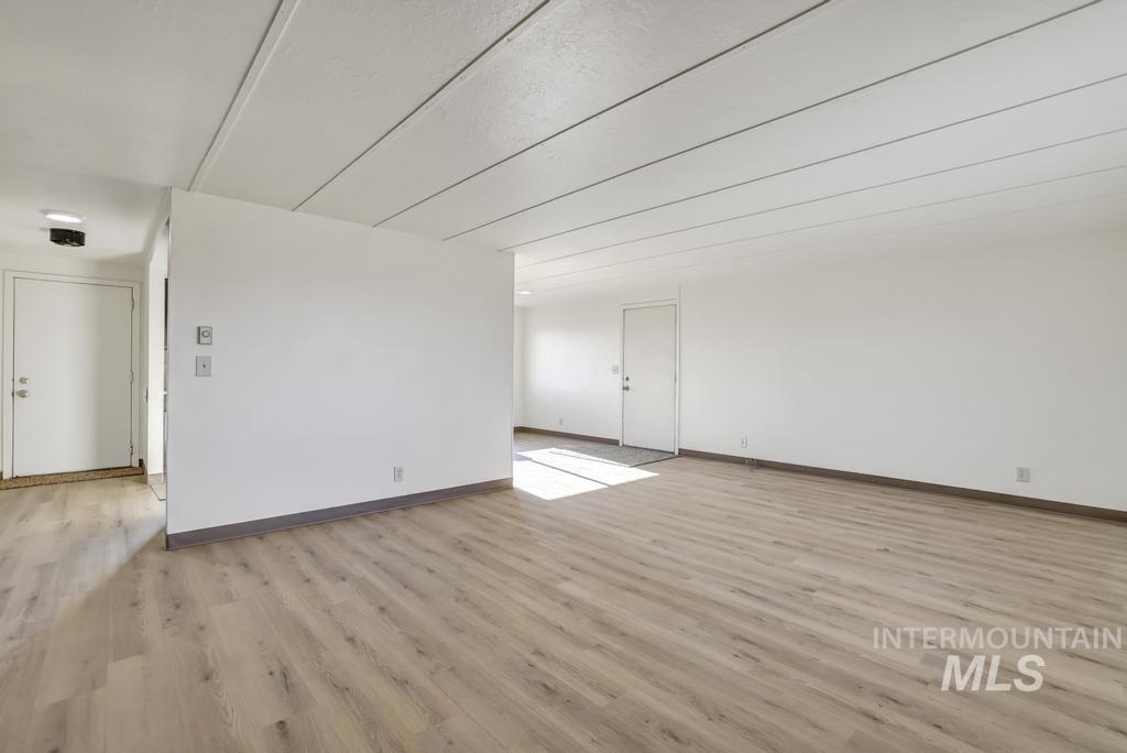 property viewer photo 5