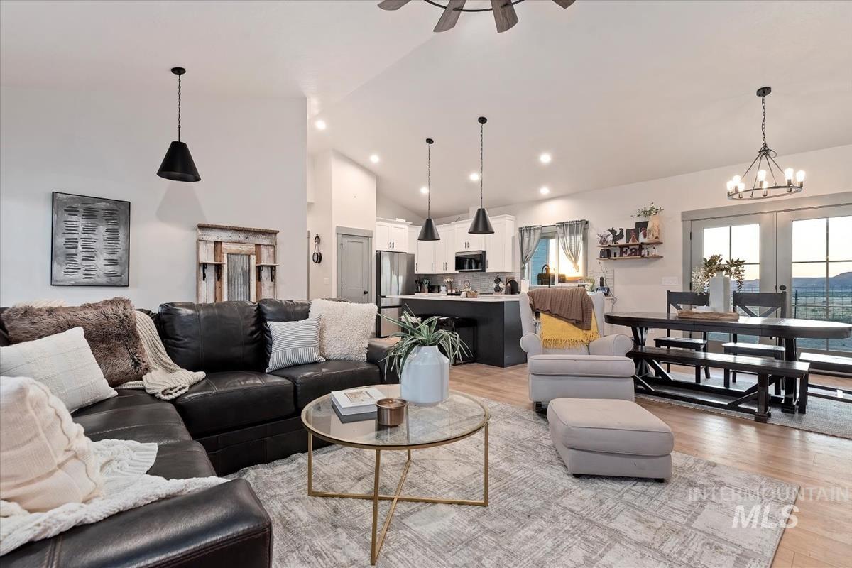 property viewer photo 7