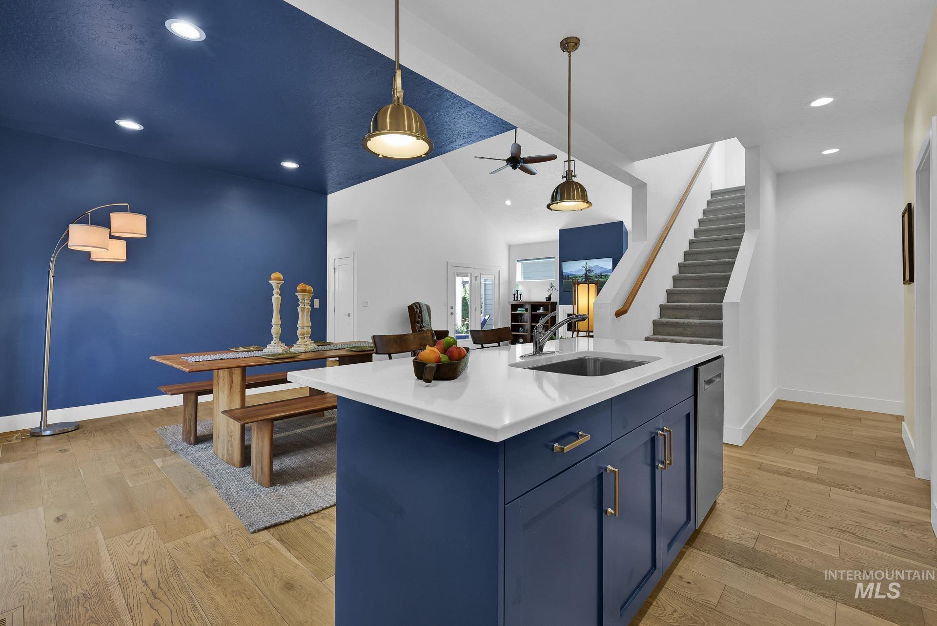 property viewer photo 15