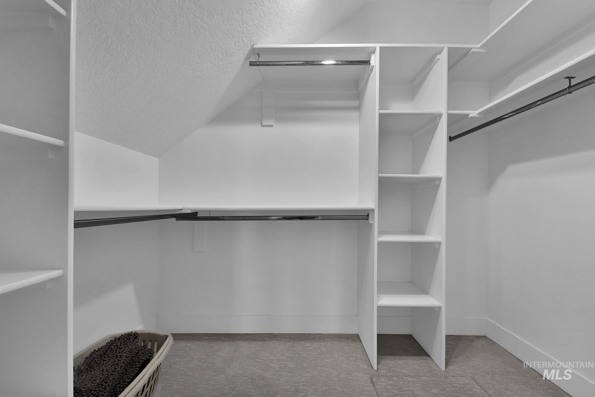 property viewer photo 25