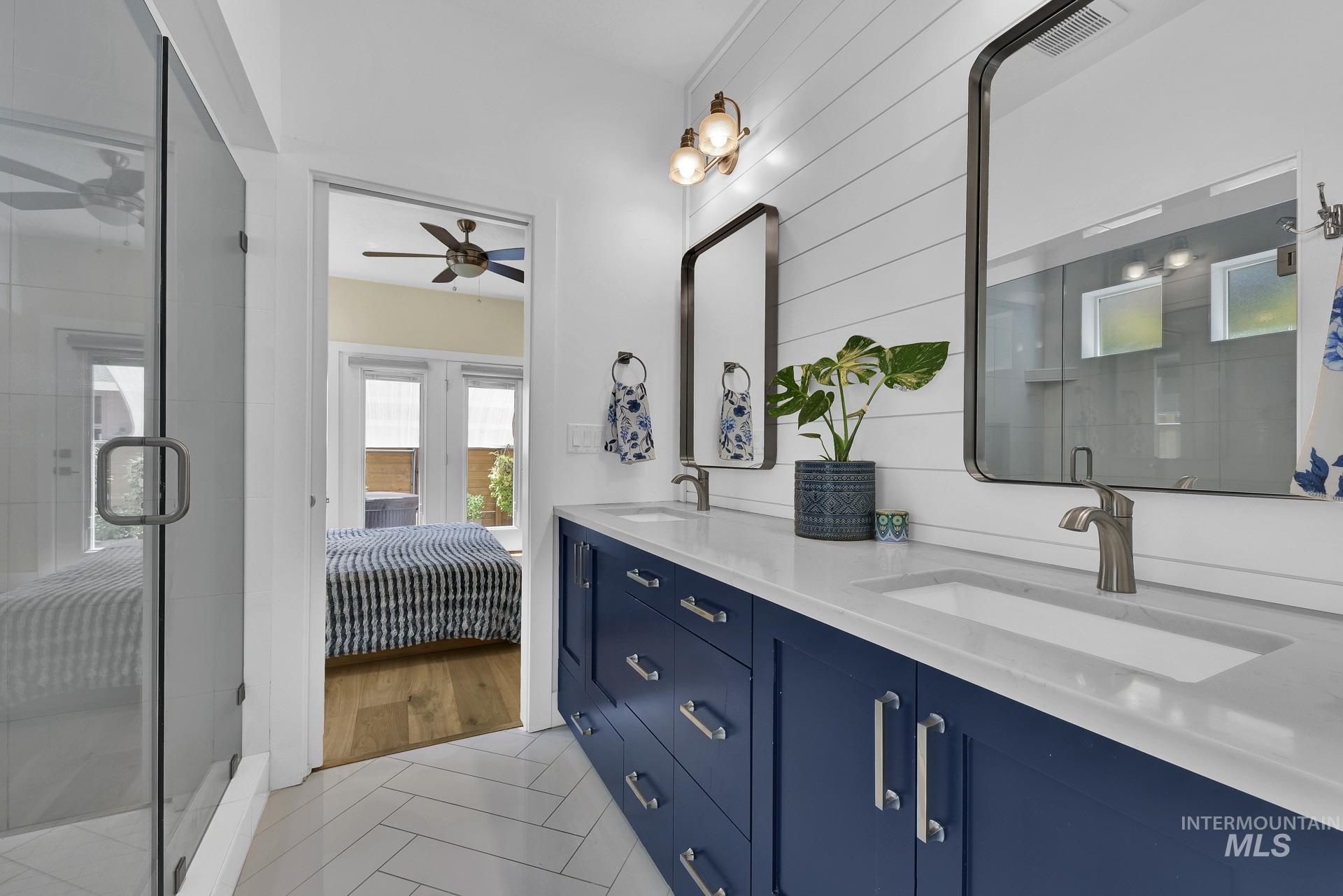 property viewer photo 26