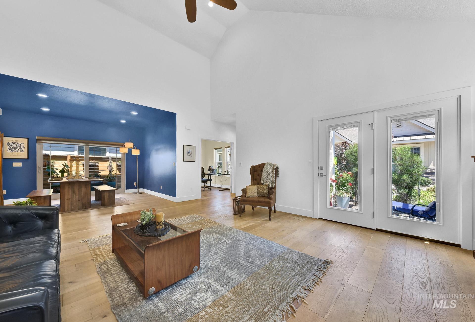 property viewer photo 7