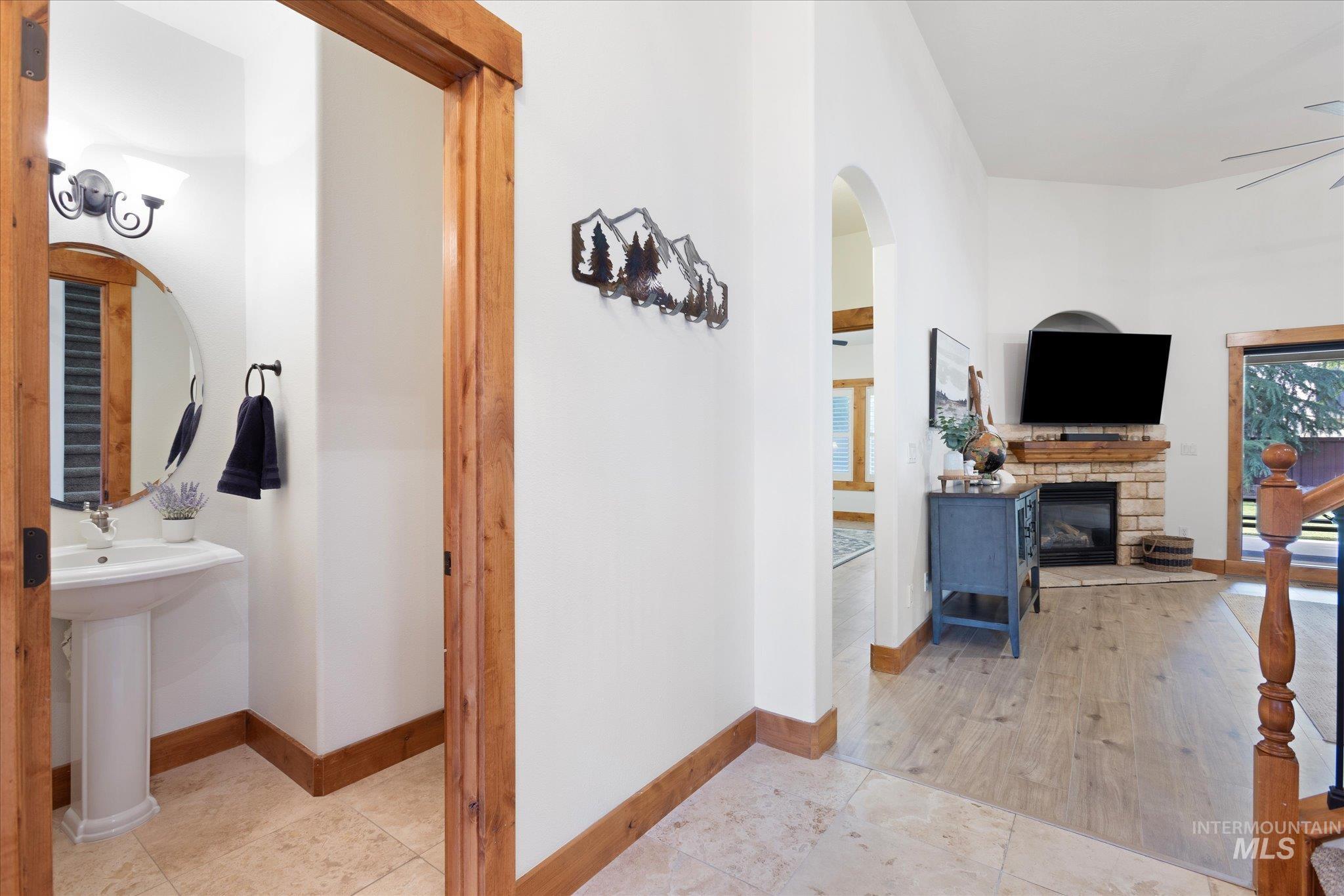 property viewer photo 13