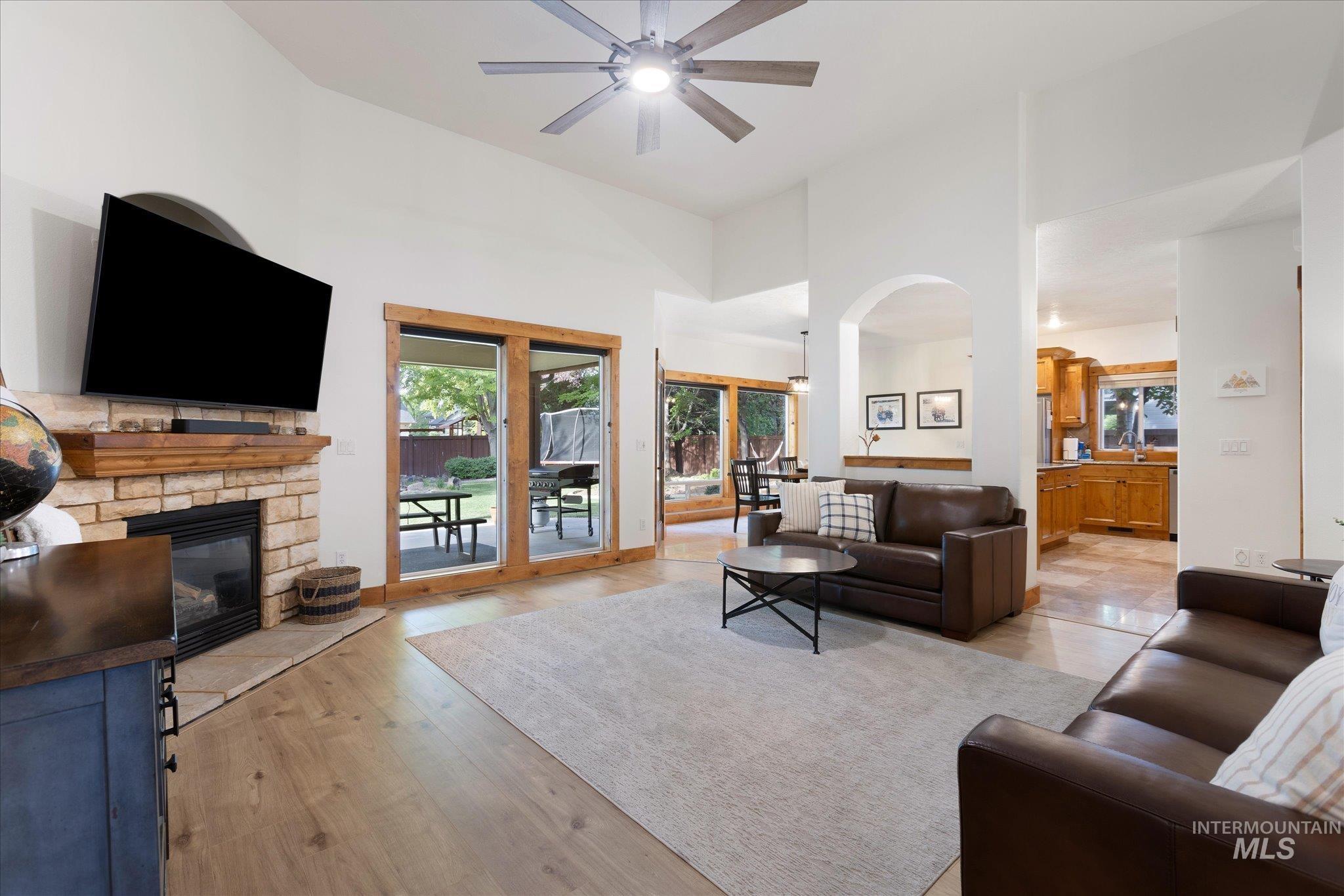 property viewer photo 14