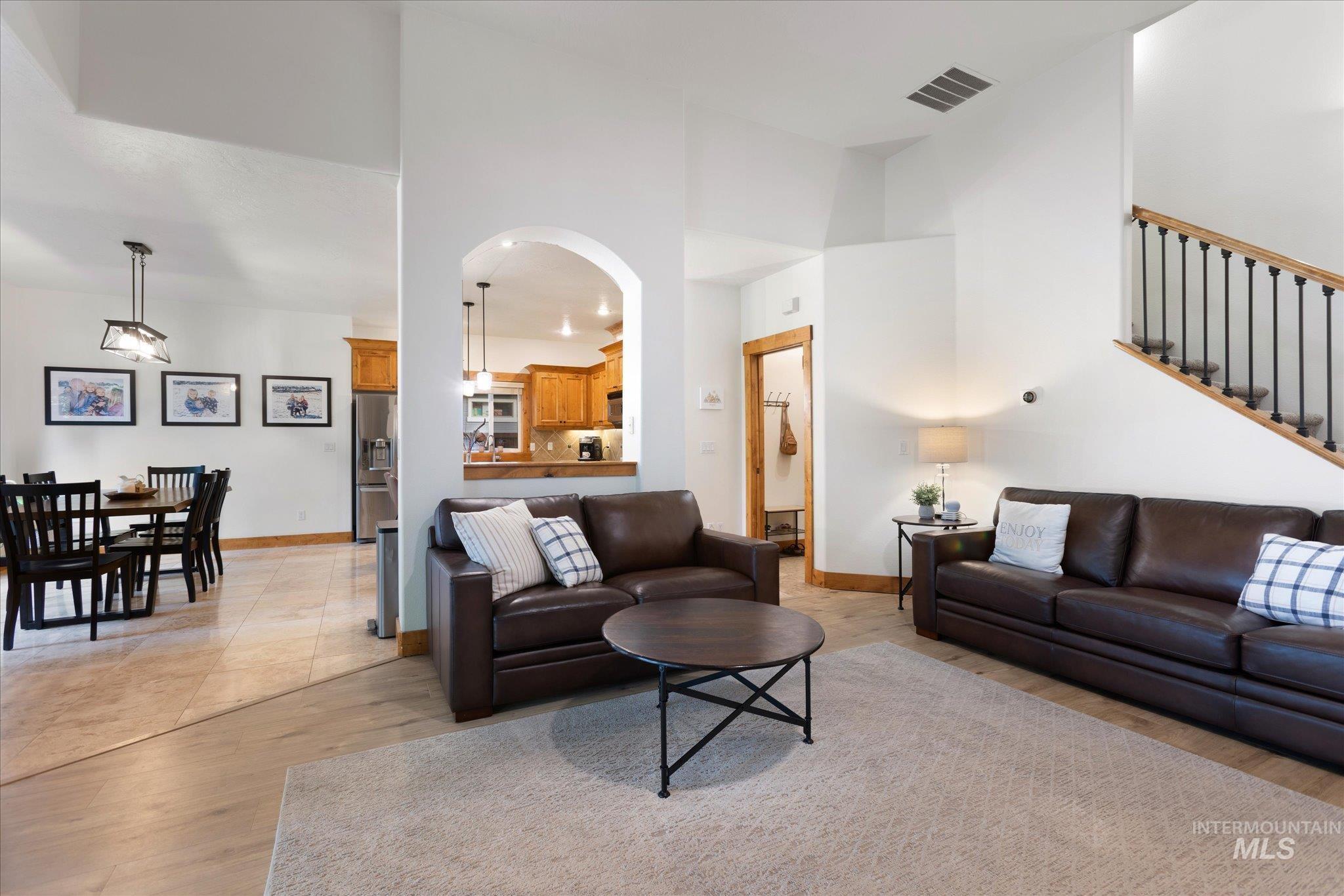 property viewer photo 18