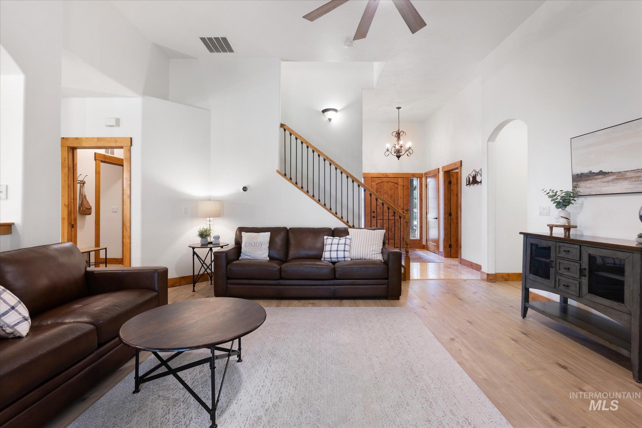 property viewer photo 19