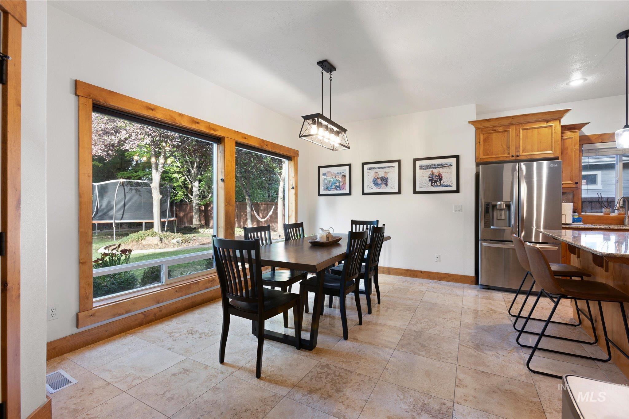property viewer photo 20
