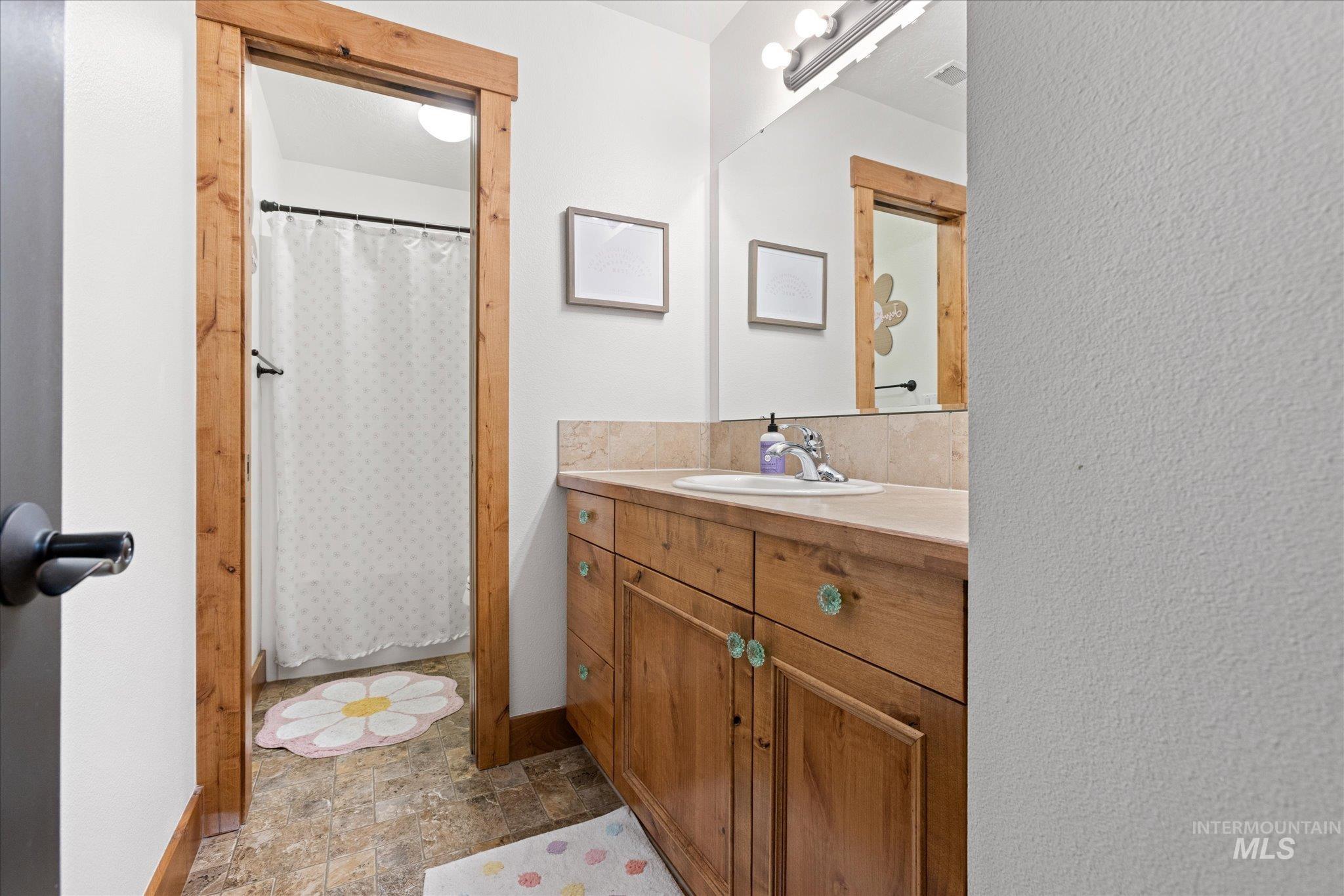 property viewer photo 26