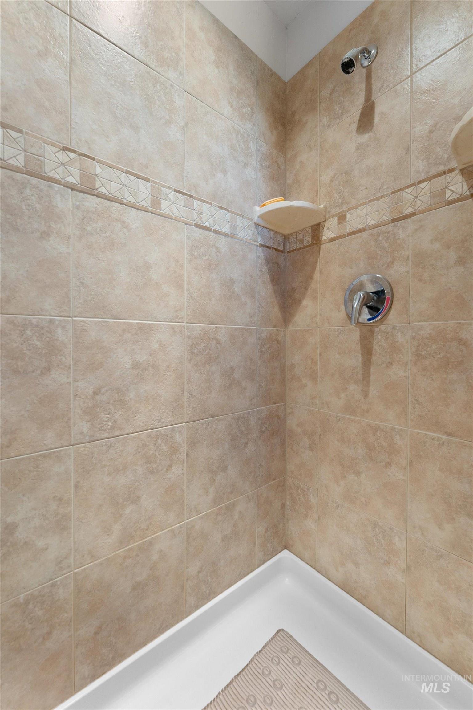 property viewer photo 14