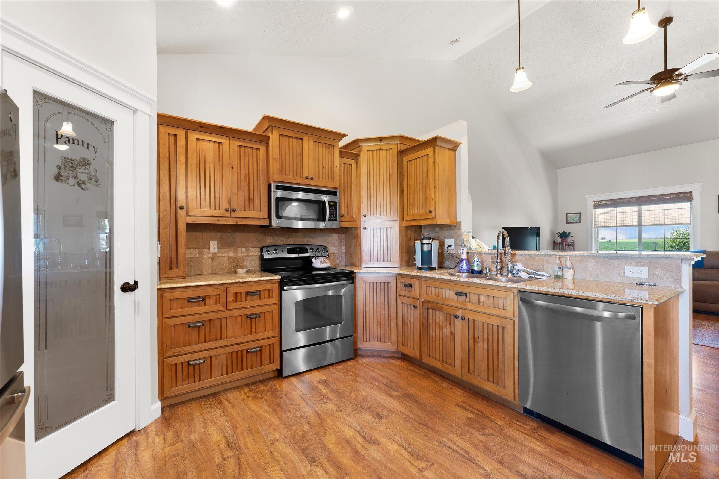 property viewer photo 6