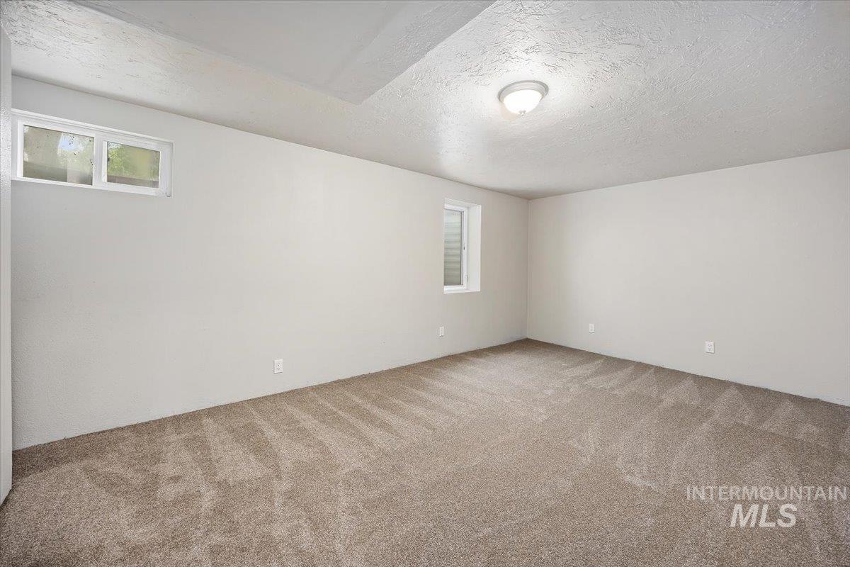 property viewer photo 19