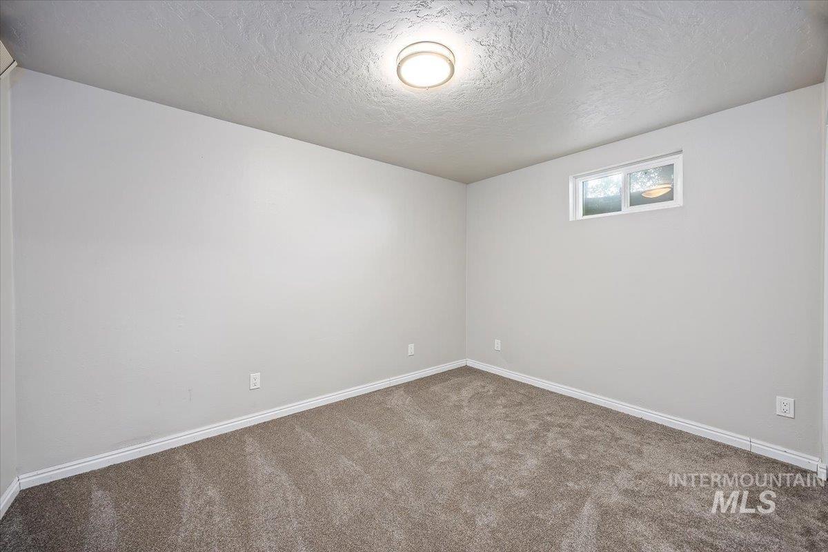 property viewer photo 20