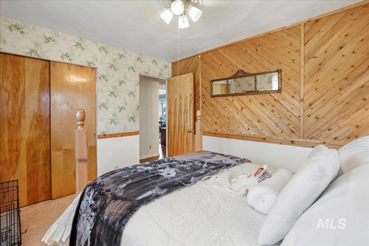 property viewer photo 18