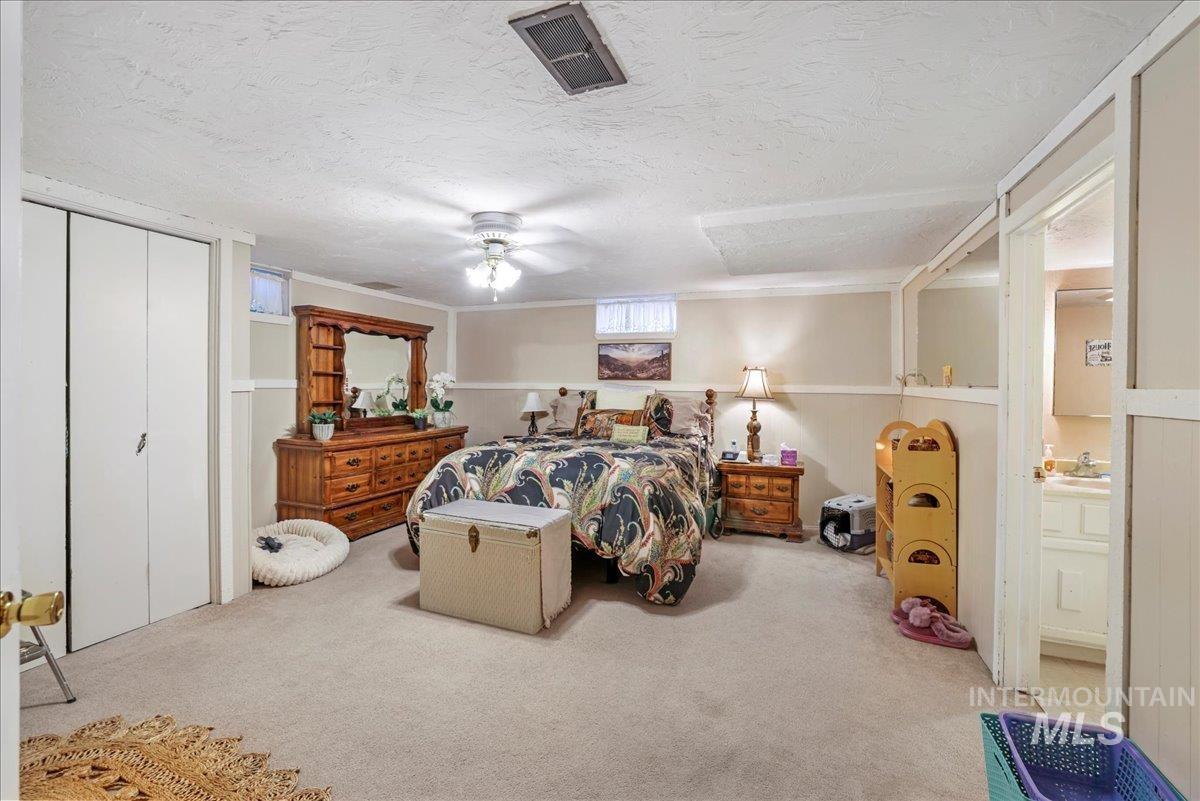 property viewer photo 24