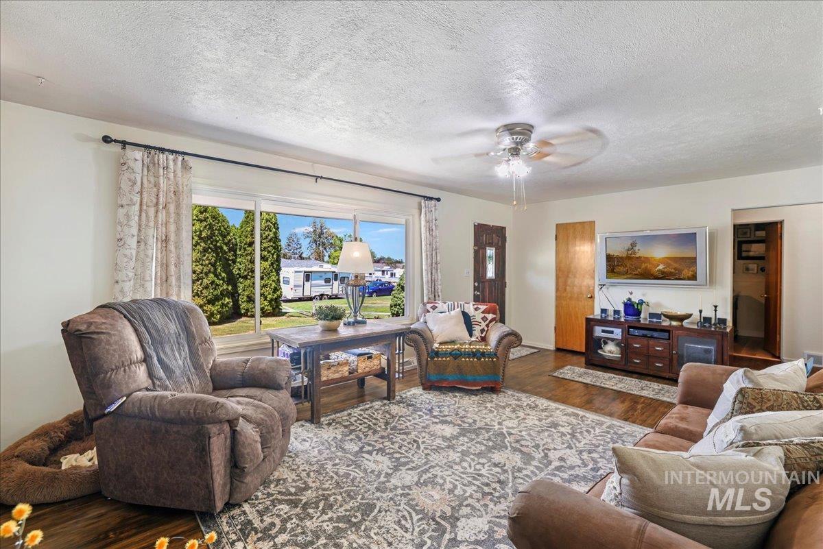 property viewer photo 5