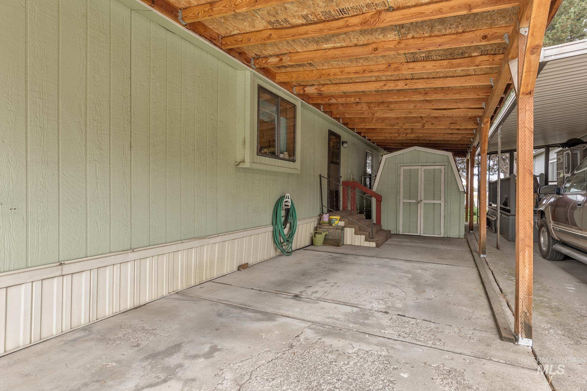 property viewer photo 25