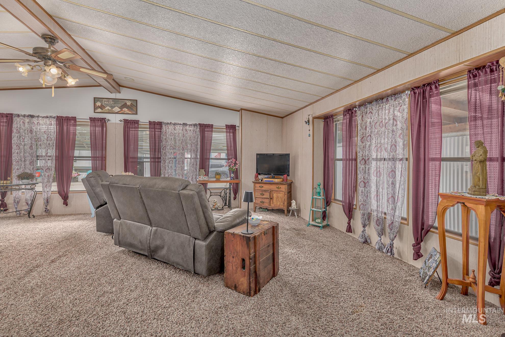 property viewer photo 6