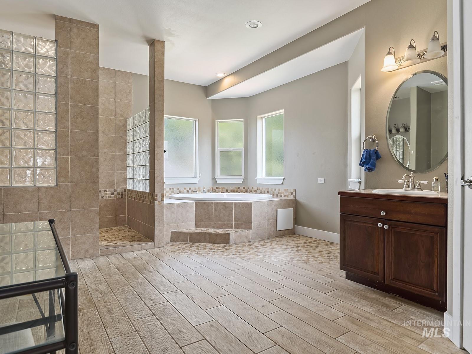 property viewer photo 17