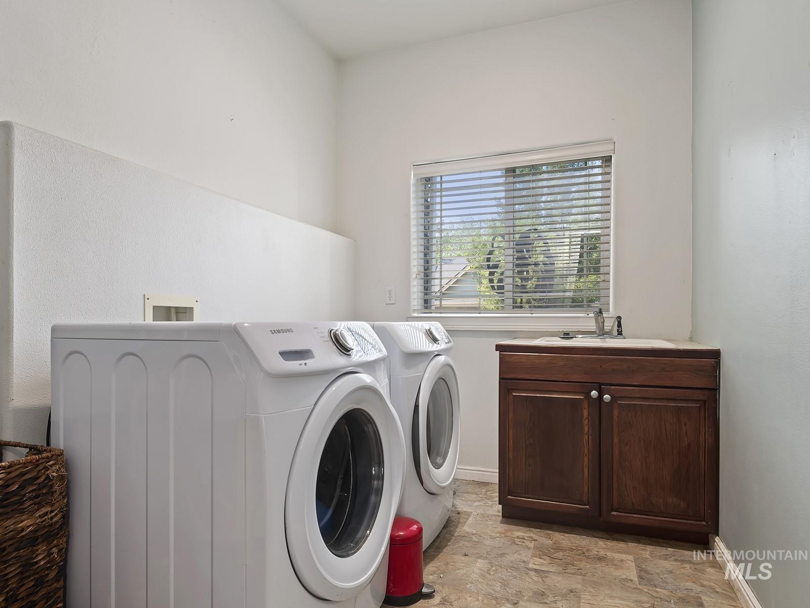property viewer photo 23