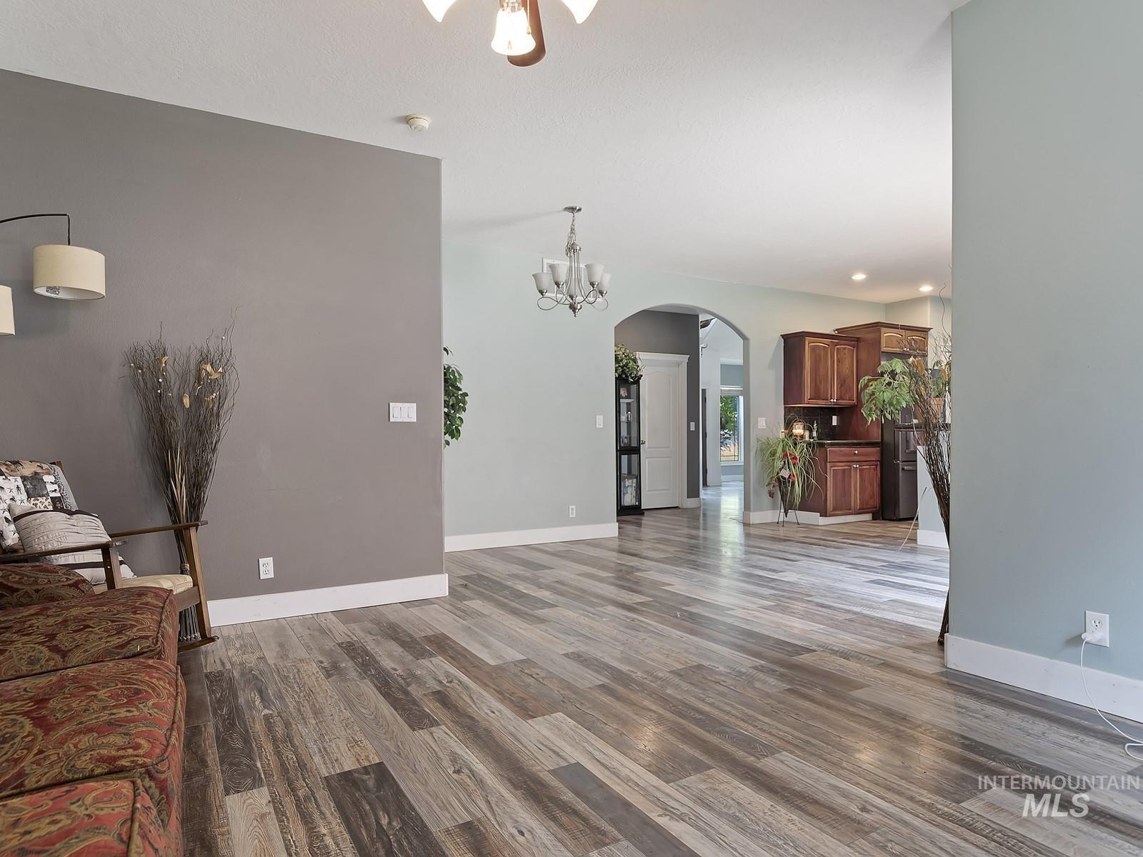 property viewer photo 5
