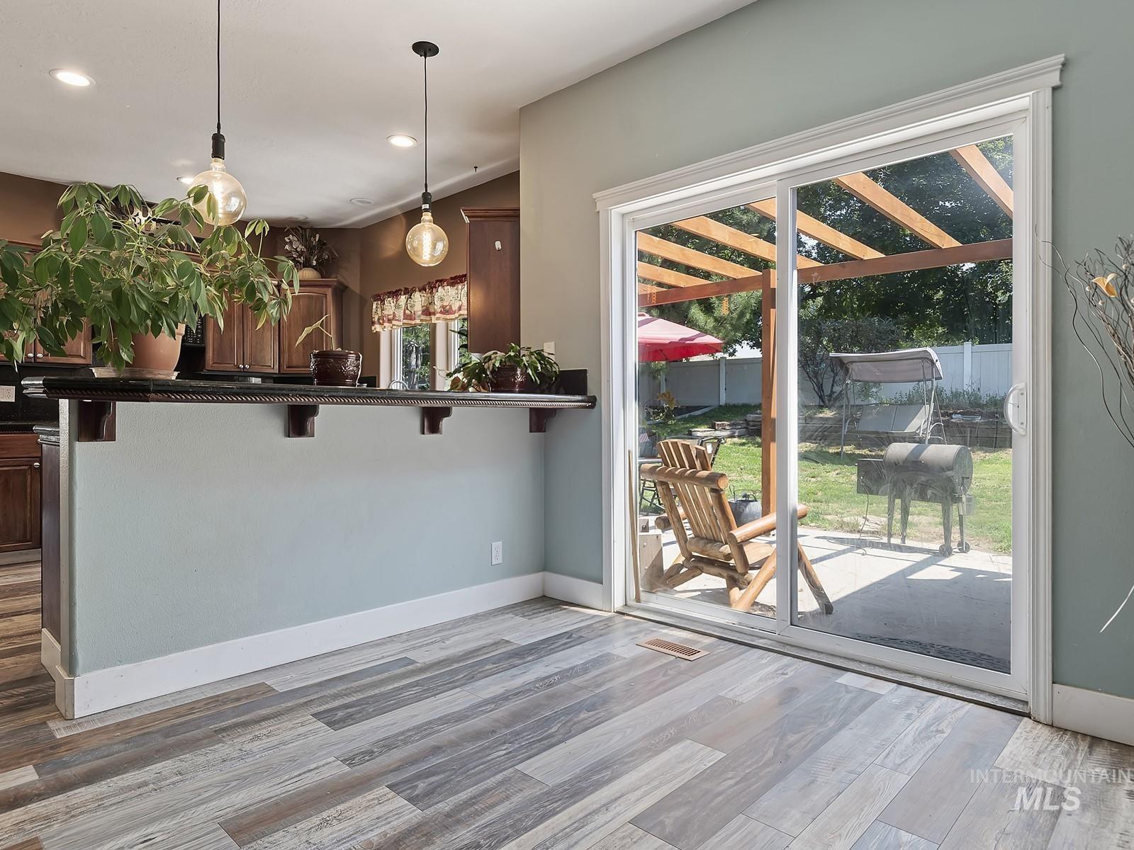property viewer photo 8