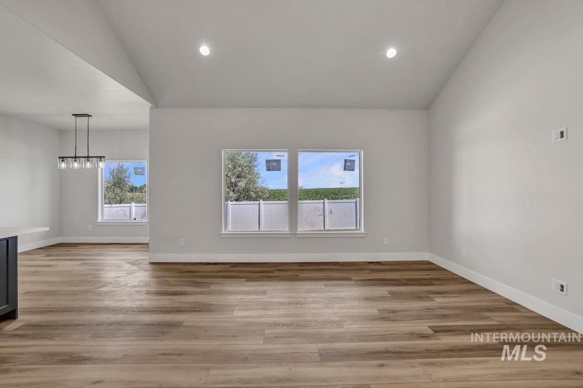 property viewer photo 13