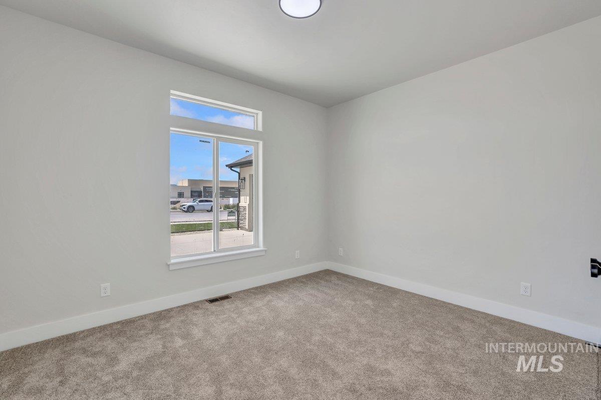 property viewer photo 26