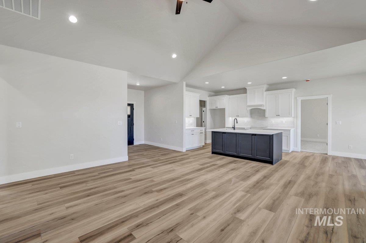 property viewer photo 4