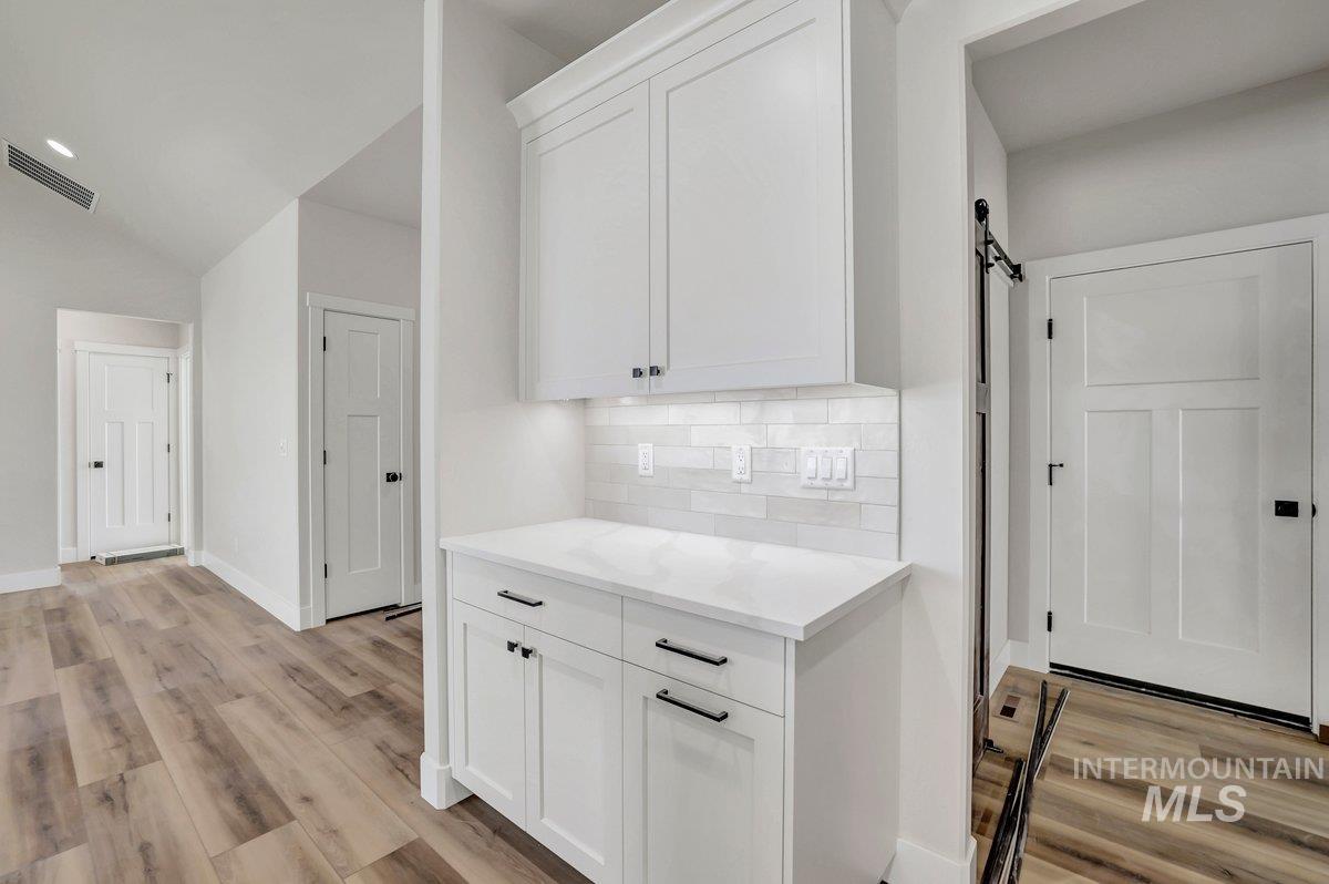 property viewer photo 8