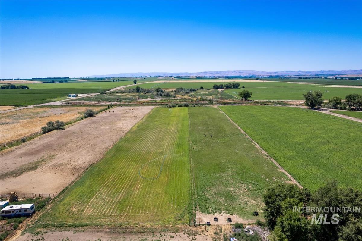 main property photo 11
