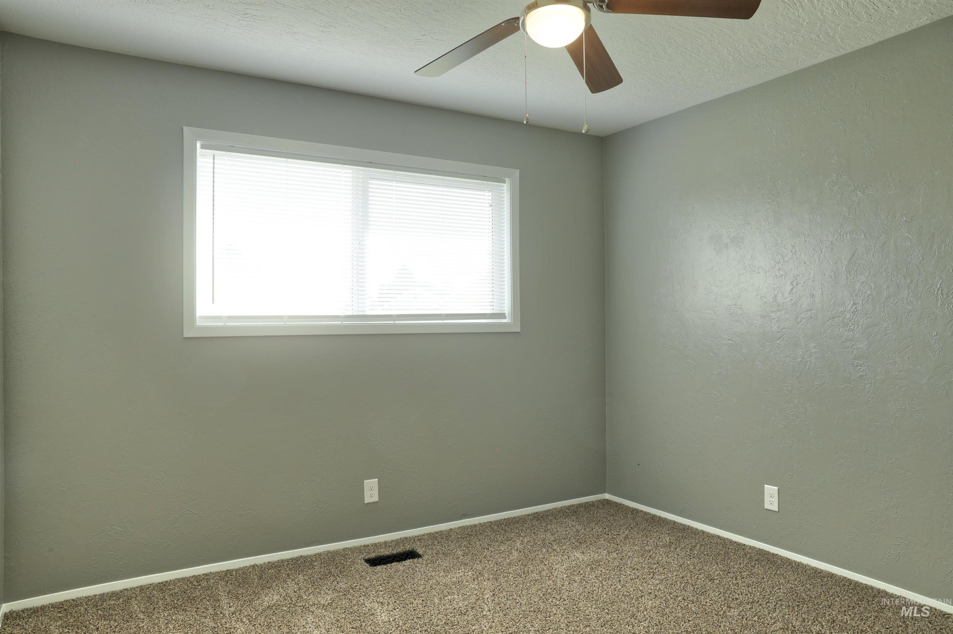 property viewer photo 20