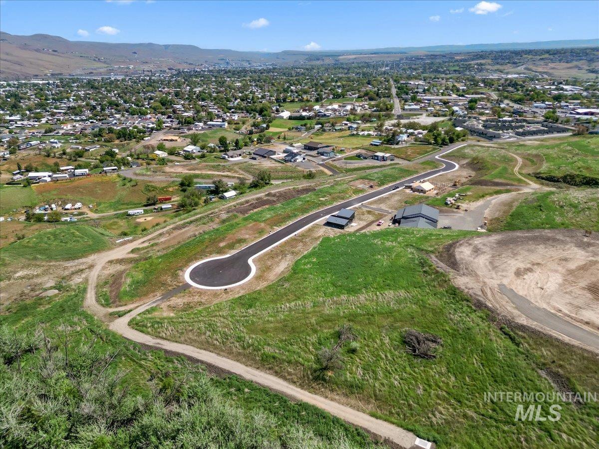 main property photo 7
