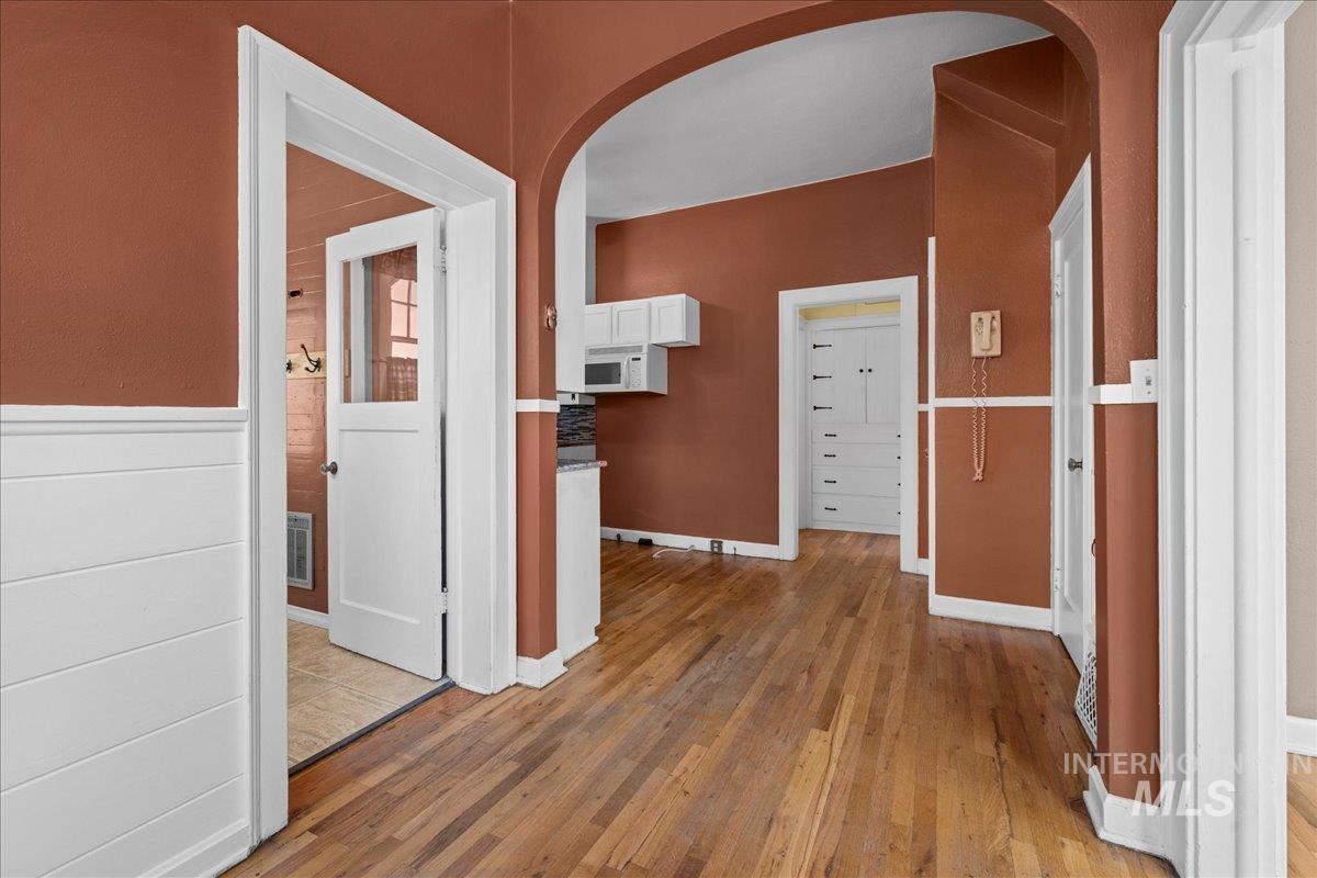 property viewer photo 18